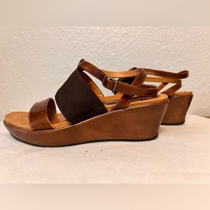 Dansko Size EU 40 Wedge Heel Slingback Brown Patent Leather Sandal Size US 9